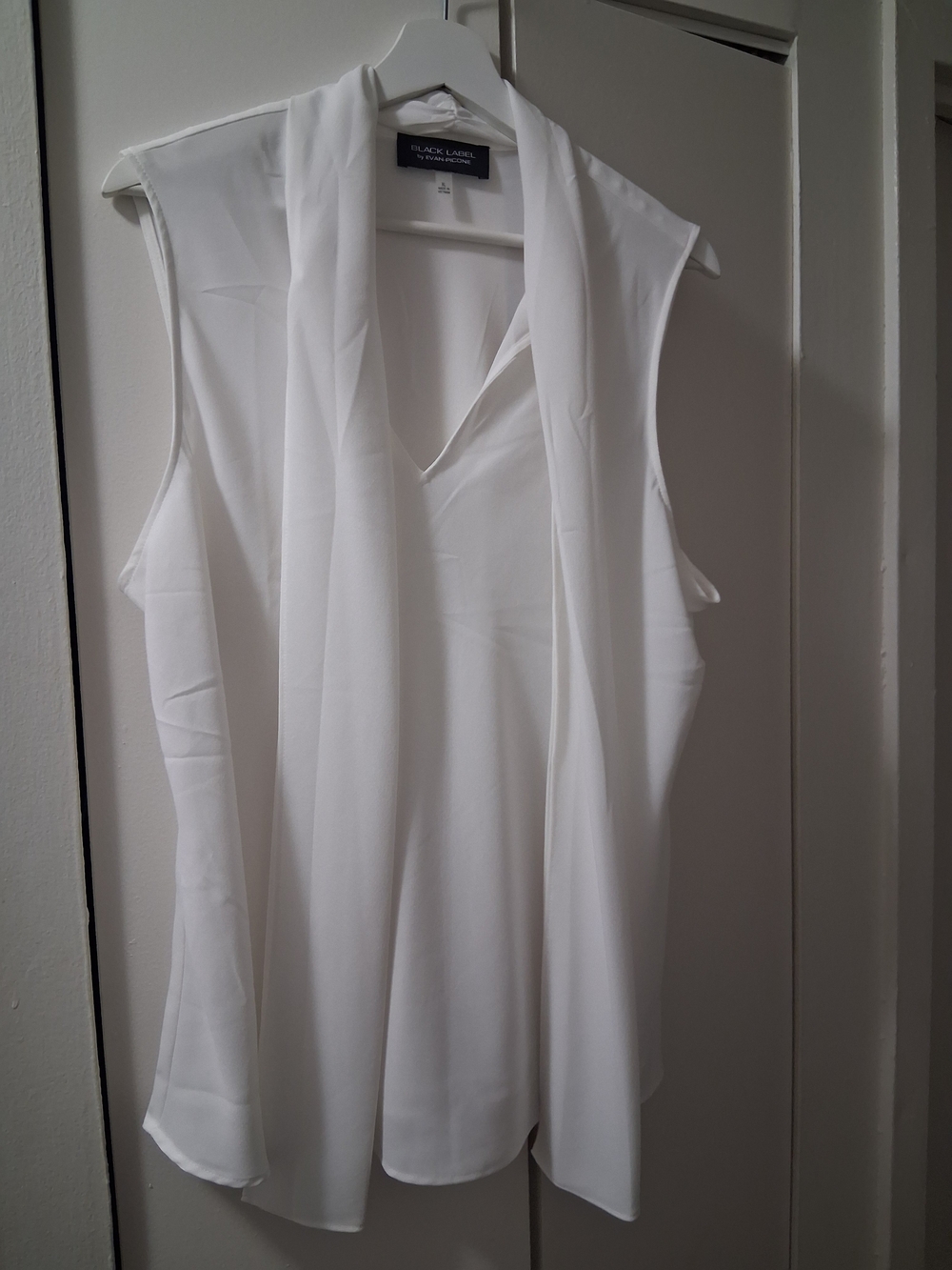 Black Label by Evan-Picone White Blouse Sleeveless XL